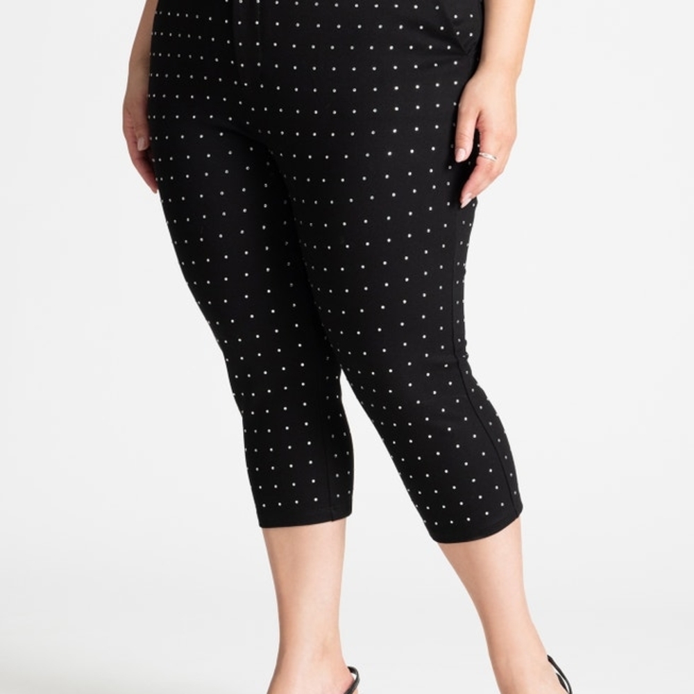 Eloquii Fancy Rhineston Capri Pants. Size 20. Color Black.